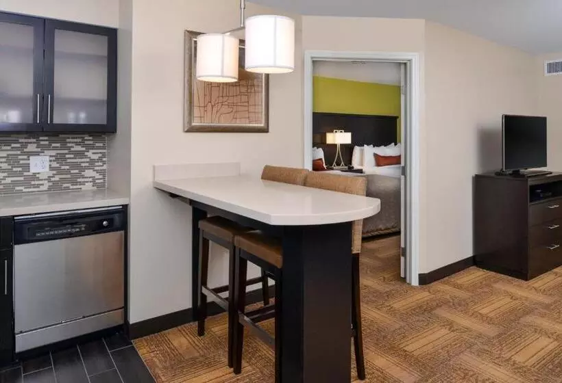 Отель Staybridge Suites Merrillville, An Ihg