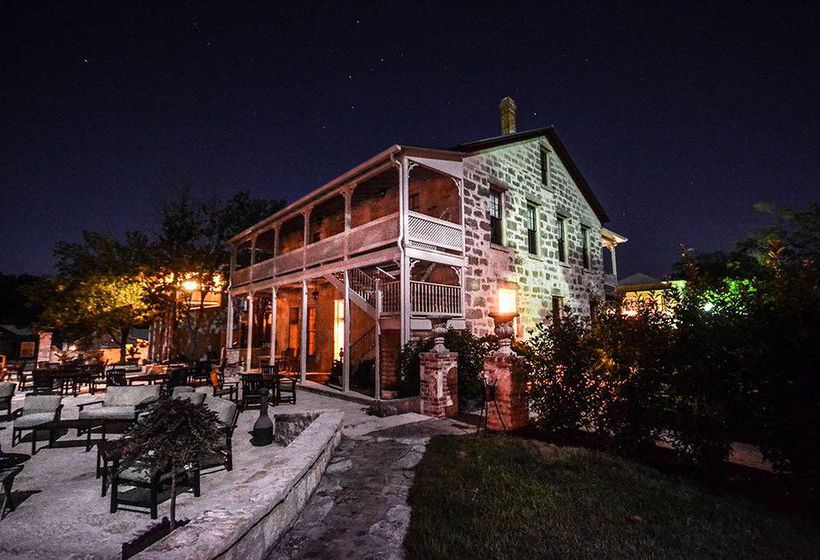 Отель Legendary Texas Polo Club At Phillip Manor Sqaure B&b