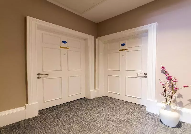 هتل The Spires Edinburgh