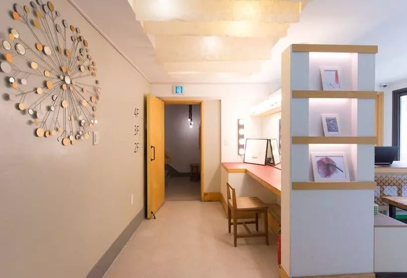 Szálloda Travel Monster