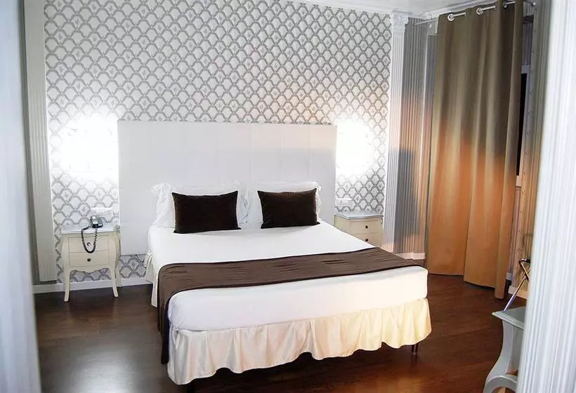 Majestic Luxury Hotel Castro