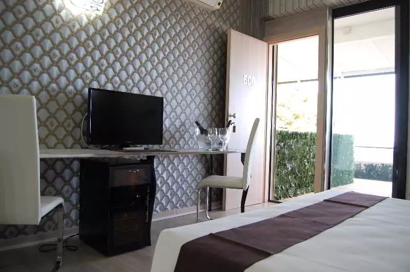 Majestic Luxury Hotel Castro