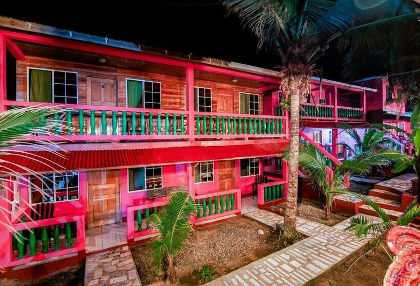 مبيت وإفطار Las Palmeras Oceanview Hotel And Dive Center