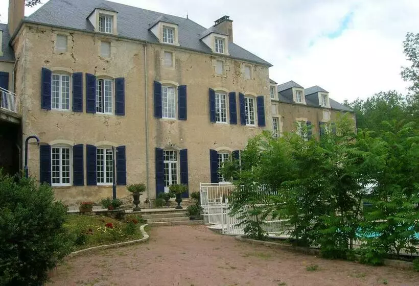 ベッドアンドブレックファースト Le Domaine De Rochefort