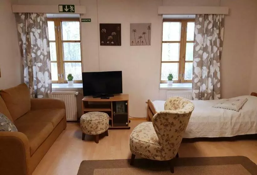 ユースホステル Koveron Majatalo