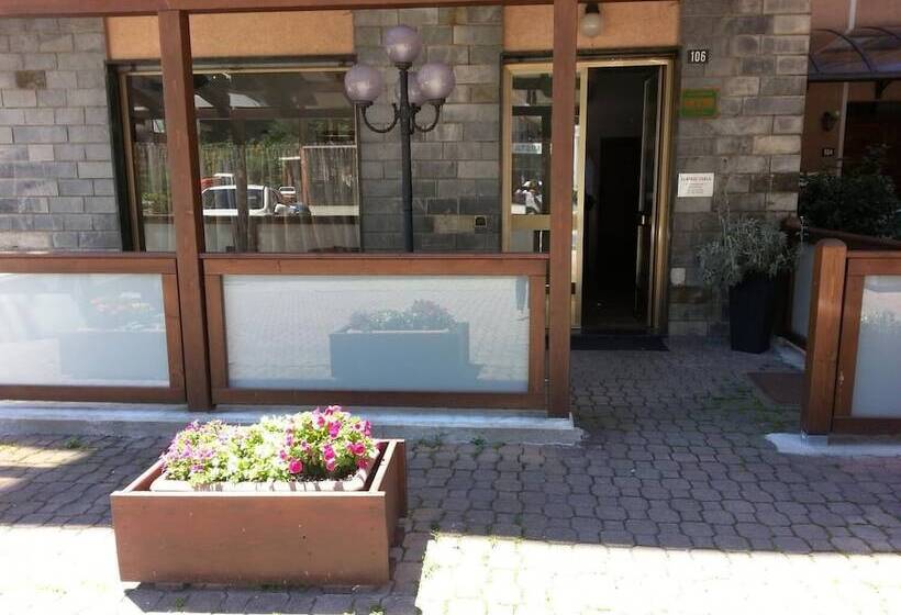 酒店 Albergo Carla