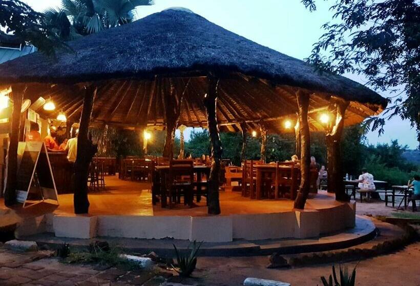 هتل Red Chilli Rest Camp