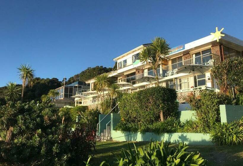 모텔 San Marino Motor Lodge Absolute Beachfront