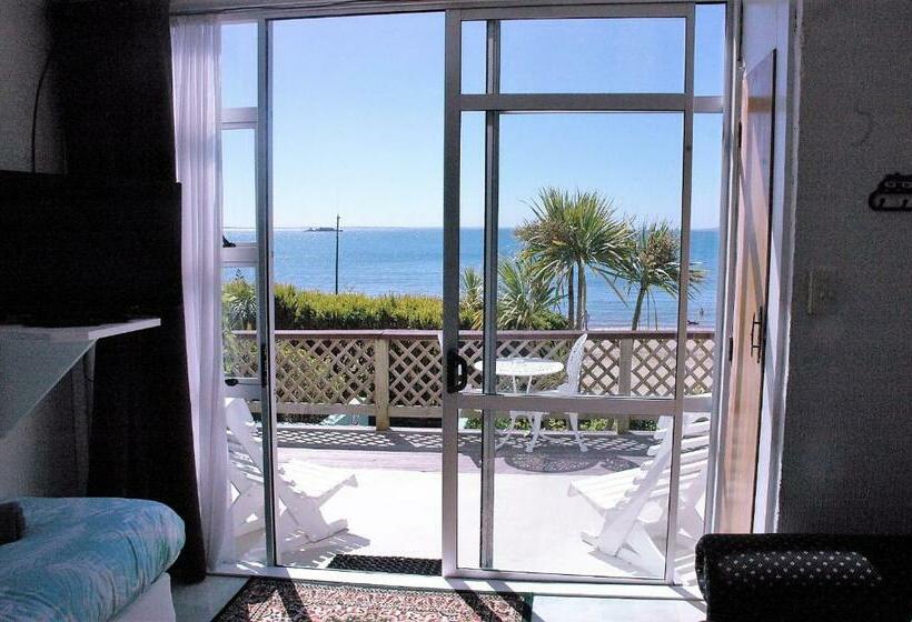 모텔 San Marino Motor Lodge Absolute Beachfront