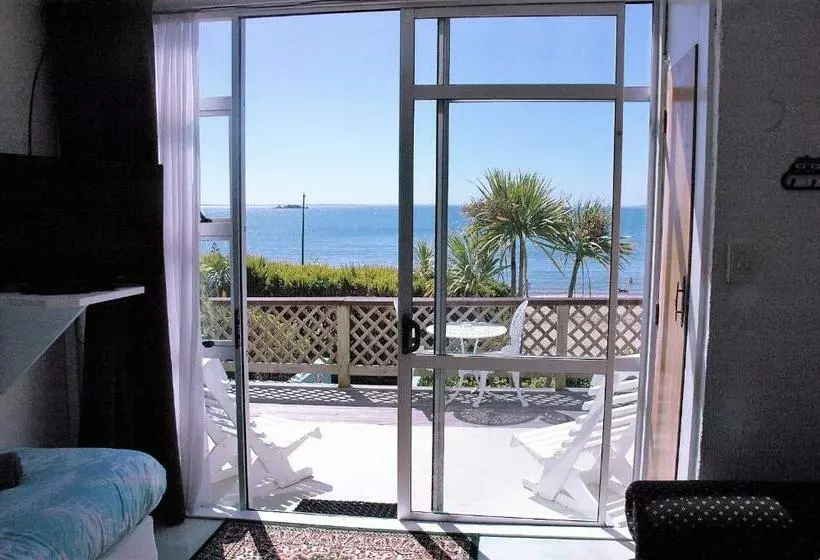 Motelli San Marino Motor Lodge Absolute Beachfront