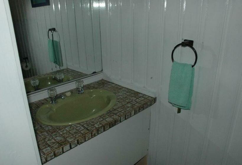 모텔 San Marino Motor Lodge Absolute Beachfront