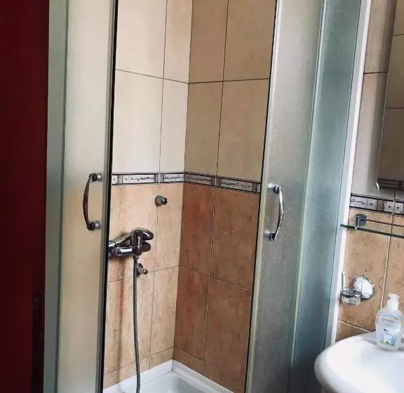 پانسیون Apartmani Kažanegra33