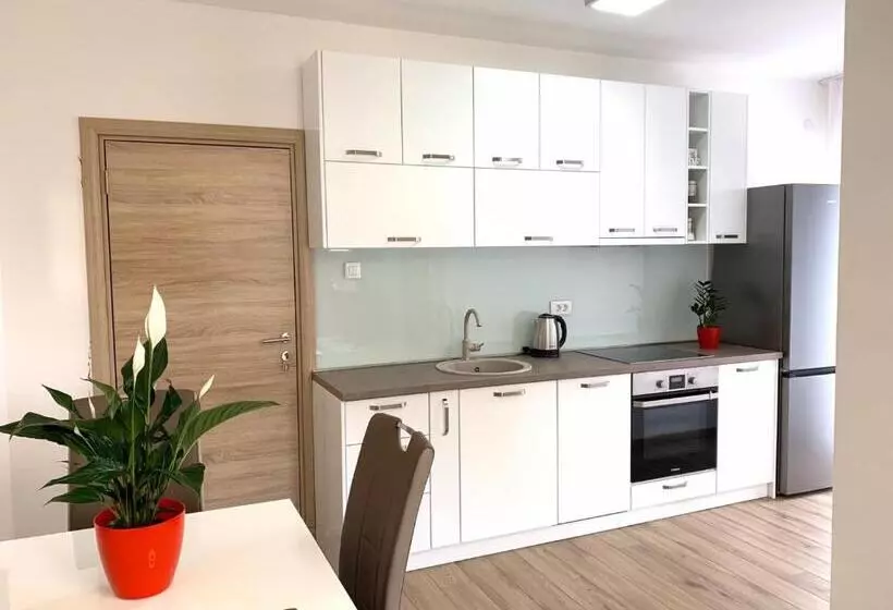 پانسیون Apartmani Kažanegra33