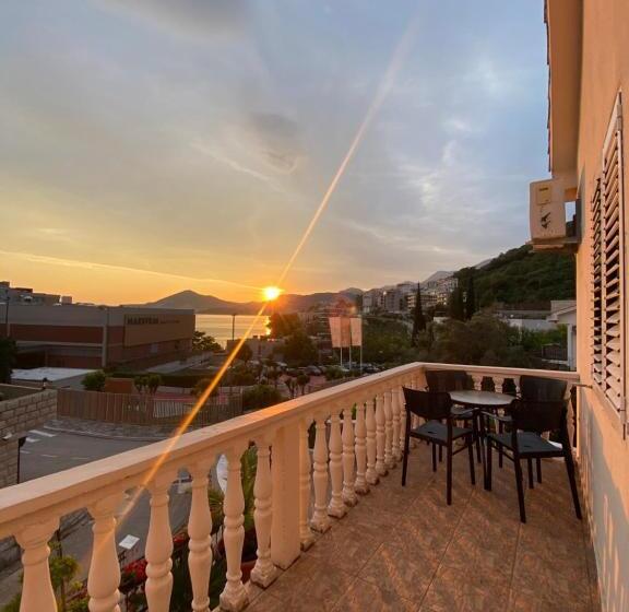 پانسیون Apartmani Kažanegra33