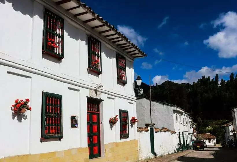 ペンション Otti Colonial