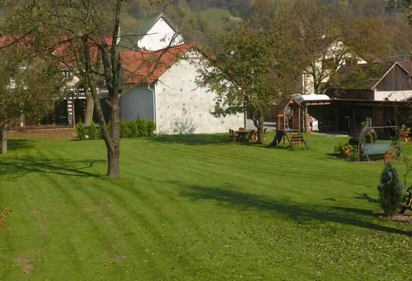 Majatalo Wellness Penzión Rosnička