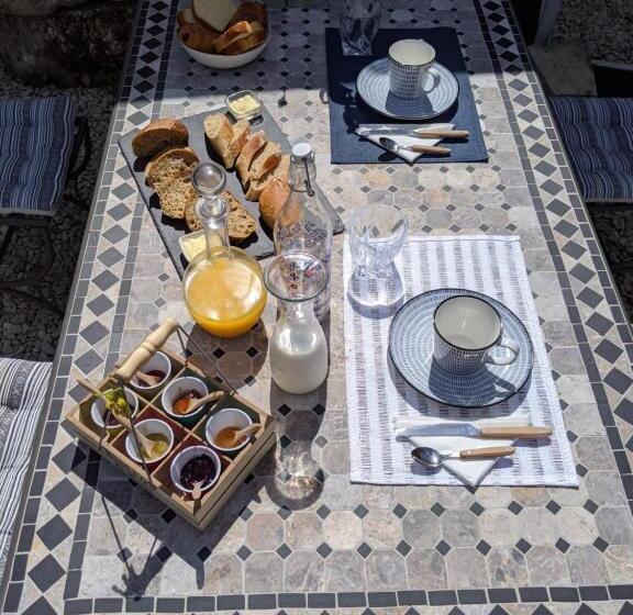 مبيت وإفطار Ancien Moulin Créancey