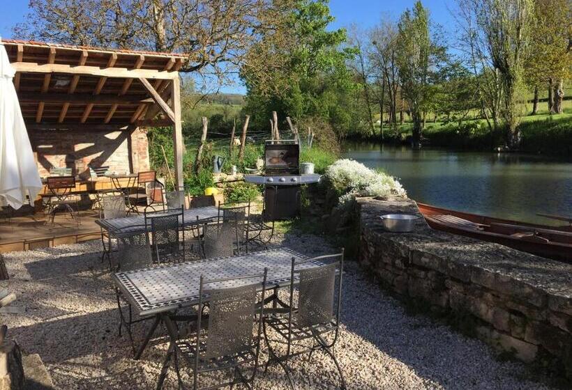 مبيت وإفطار Ancien Moulin Créancey