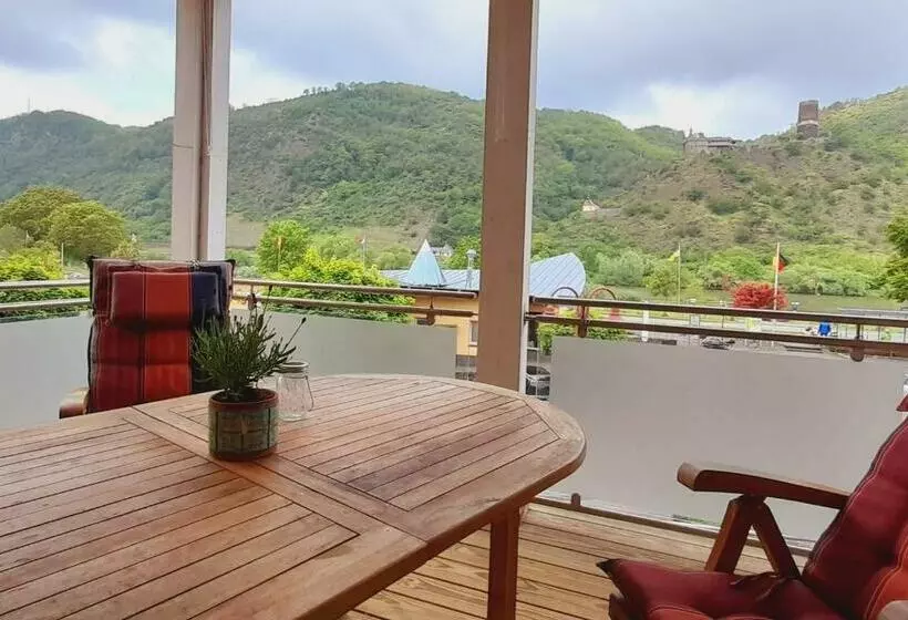 Aamiaismajoitus (B&B) Moselblick Hotel Aroma