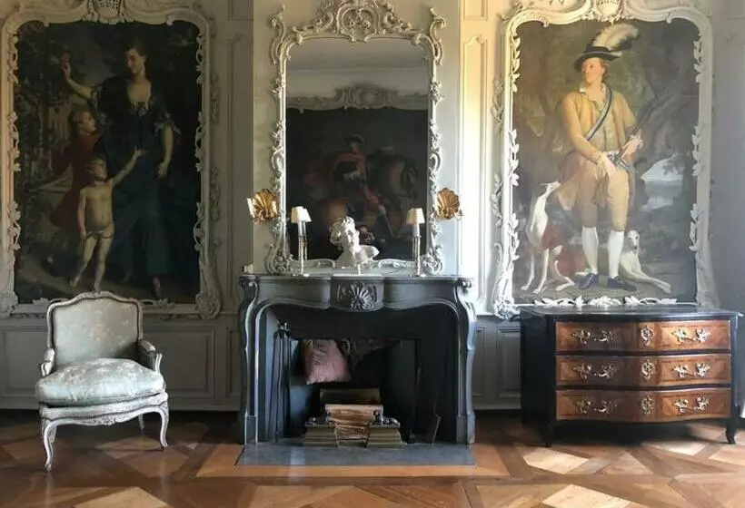 ベッドアンドブレックファースト Chateau Montalembert Maîche