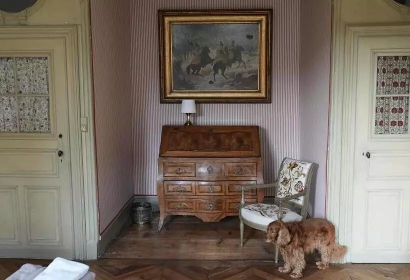 ベッドアンドブレックファースト Chateau Montalembert Maîche