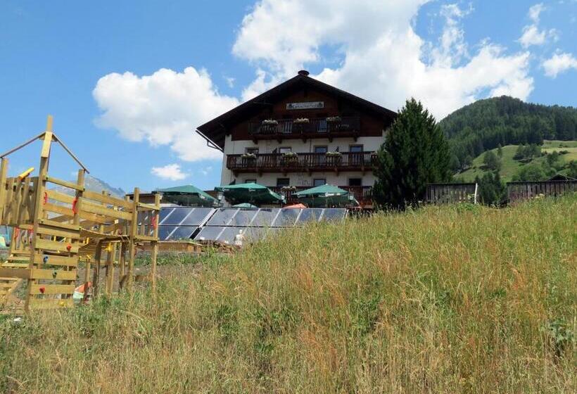 Отель Lesacherhof