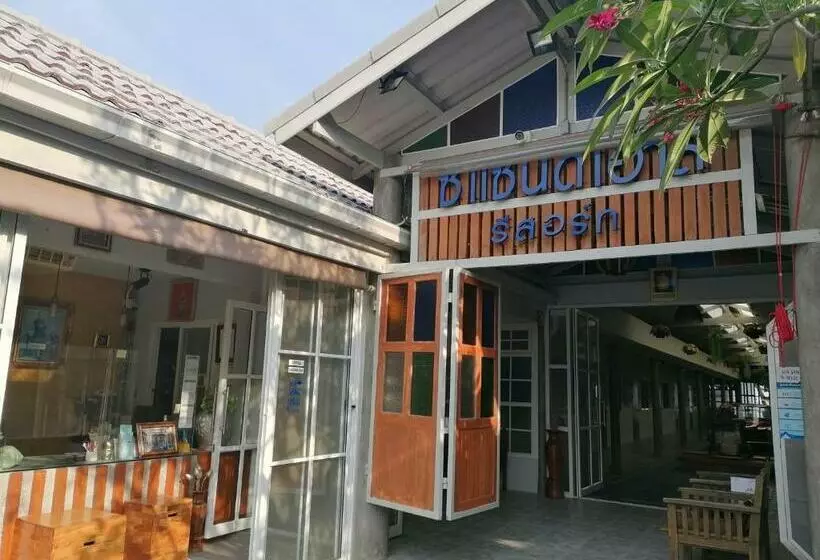 Hotelli Sea Sand House Resort