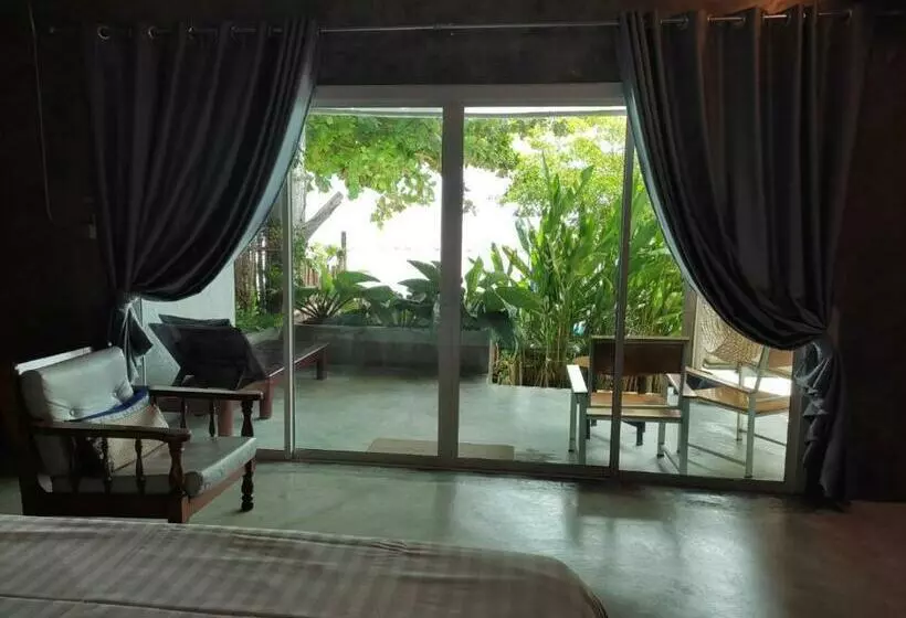 Hotelli Sea Sand House Resort