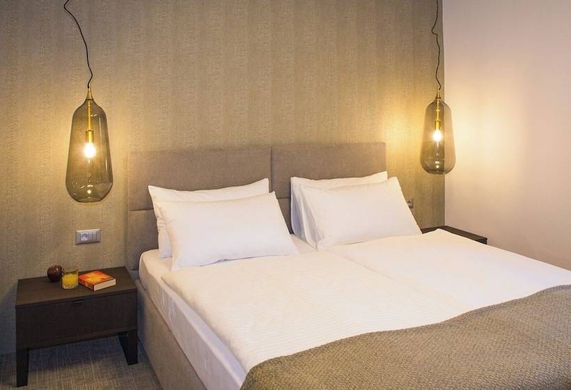 پانسیون Aldilà Art Rooms, Apartment And Vacation House