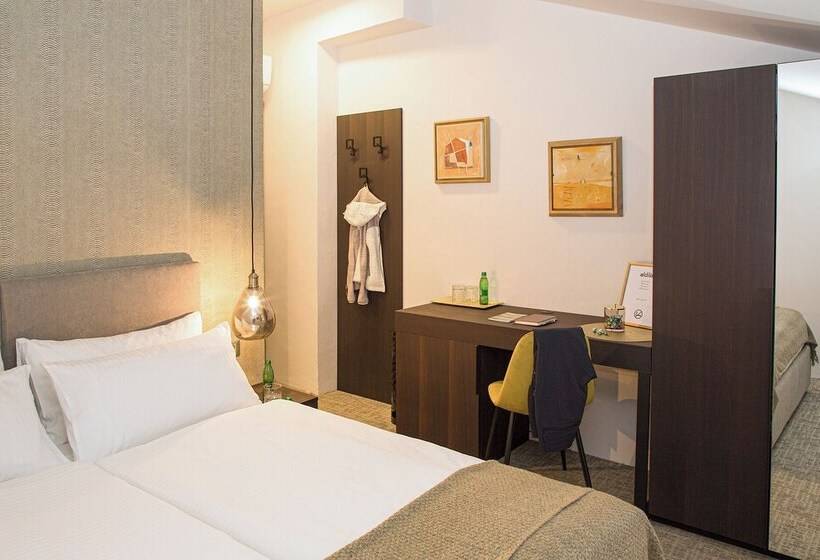 پانسیون Aldilà Art Rooms, Apartment And Vacation House