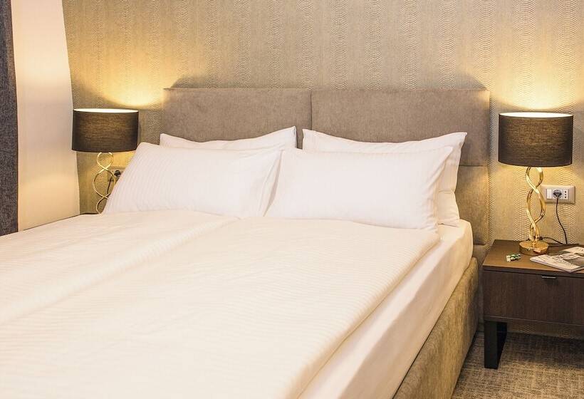 پانسیون Aldilà Art Rooms, Apartment And Vacation House