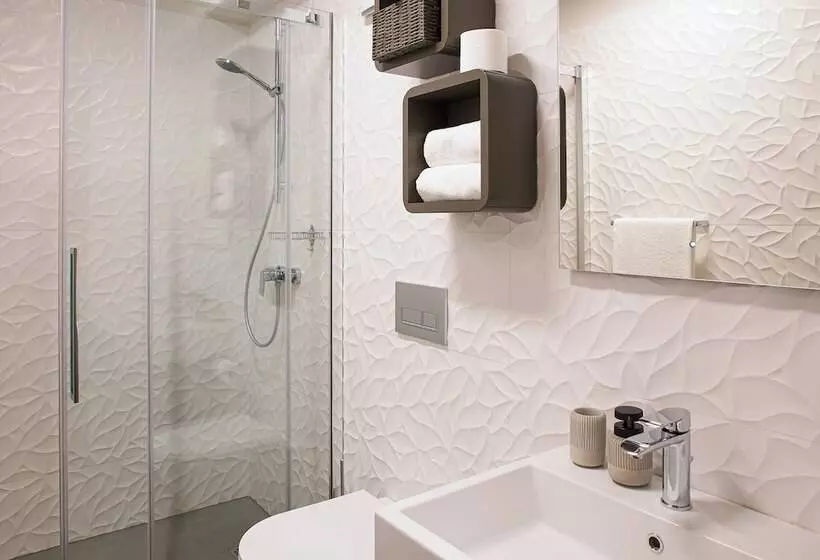 پانسیون Aldilà Art Rooms, Apartment And Vacation House