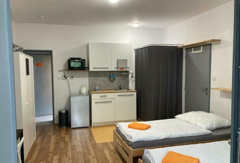 Panzió Kuk Račice   Mini Apartman