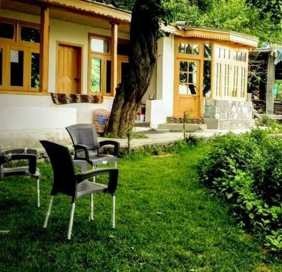 پانسیون Mountain Refuge Guest House