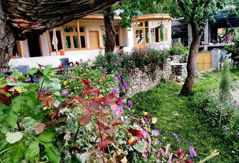 پانسیون Mountain Refuge Guest House