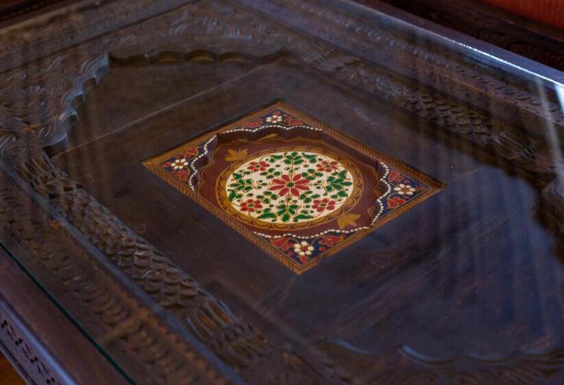 Roomy Daastaan Hotel, Karimabad Hunza