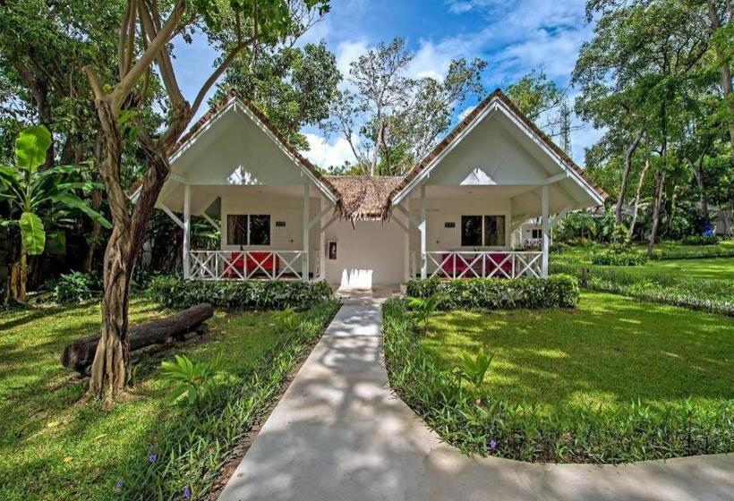 ホテル Baan Supparod