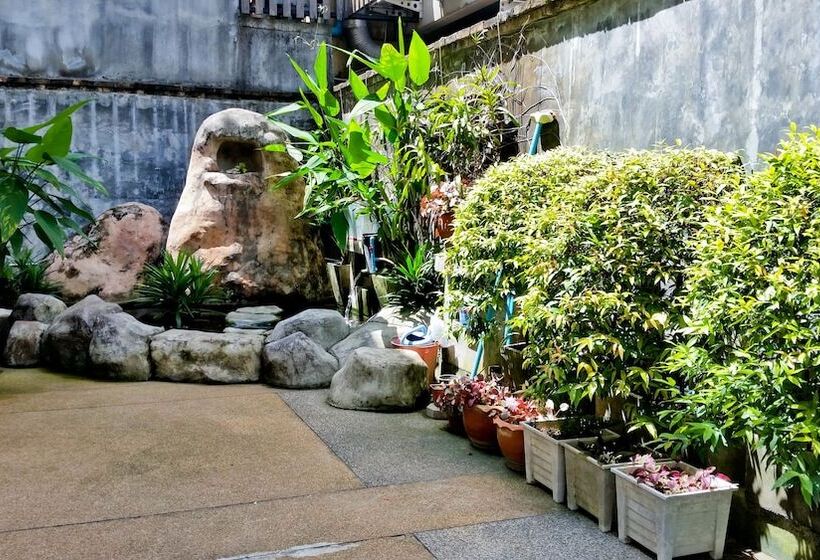 فندق Ben's House