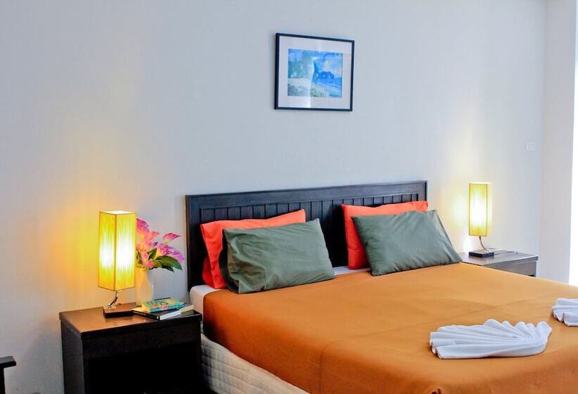 فندق Ben's House