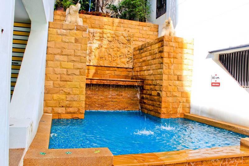 فندق Ben's House