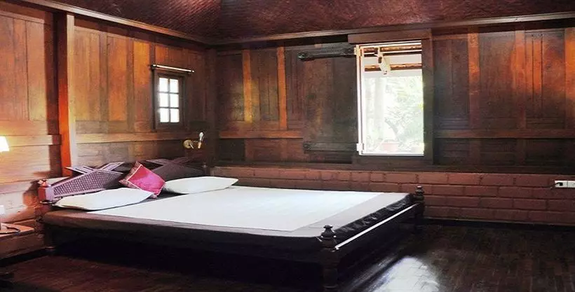 Hotel Halcyon Valley