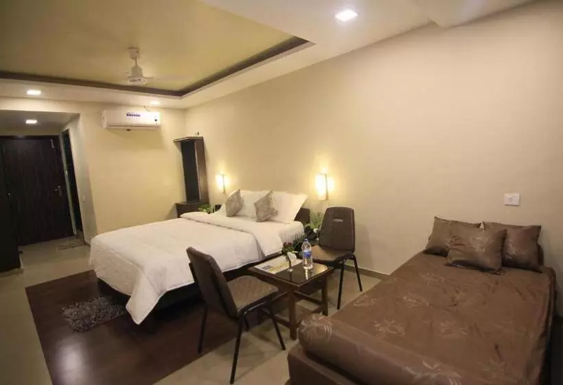 Hotel Krushnai Resort