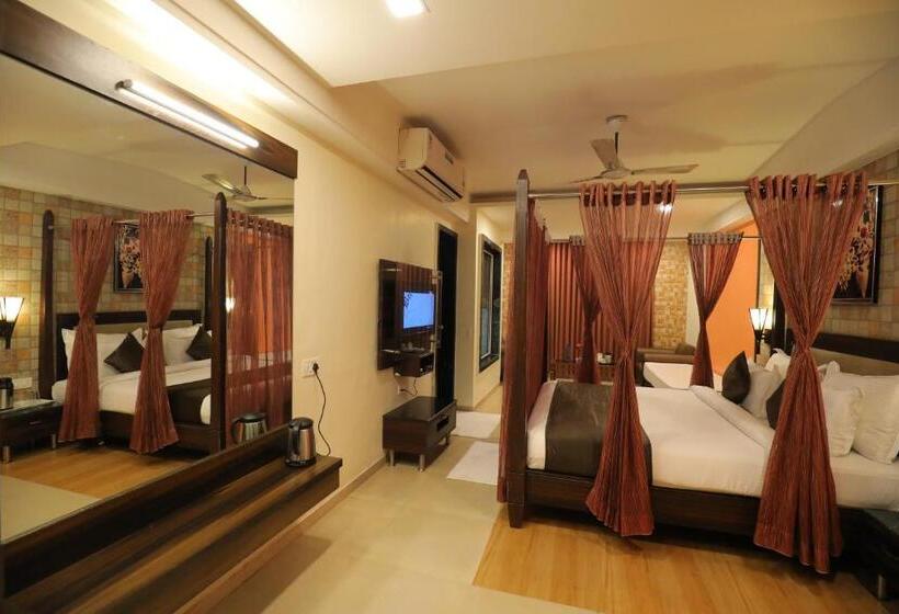 Hotel Krushnai Resort