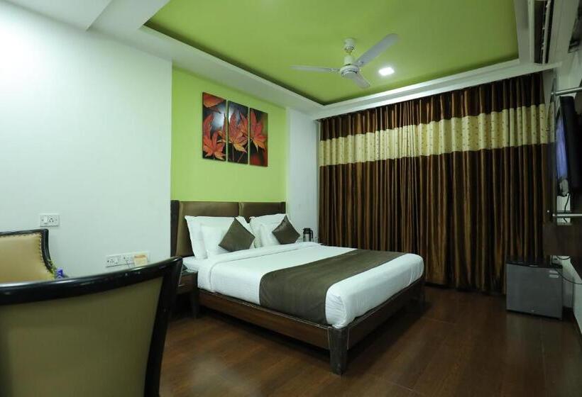 Hotel Krushnai Resort