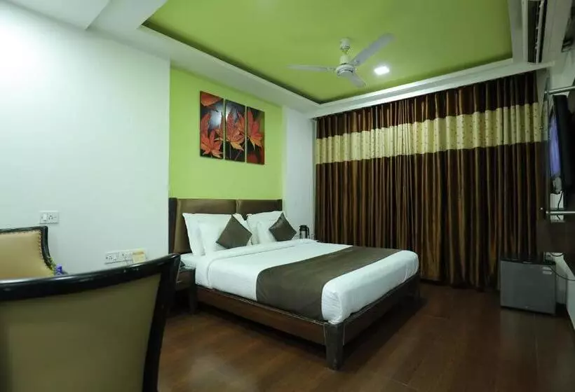 Hotel Krushnai Resort