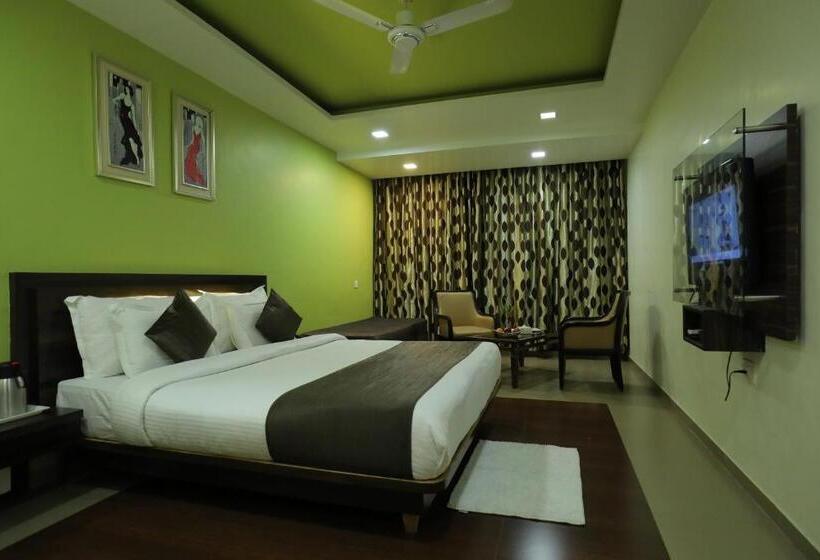 Hotel Krushnai Resort