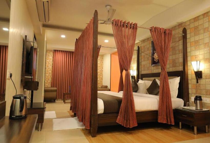 Hotel Krushnai Resort