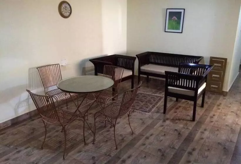 ホテル Manar Suites