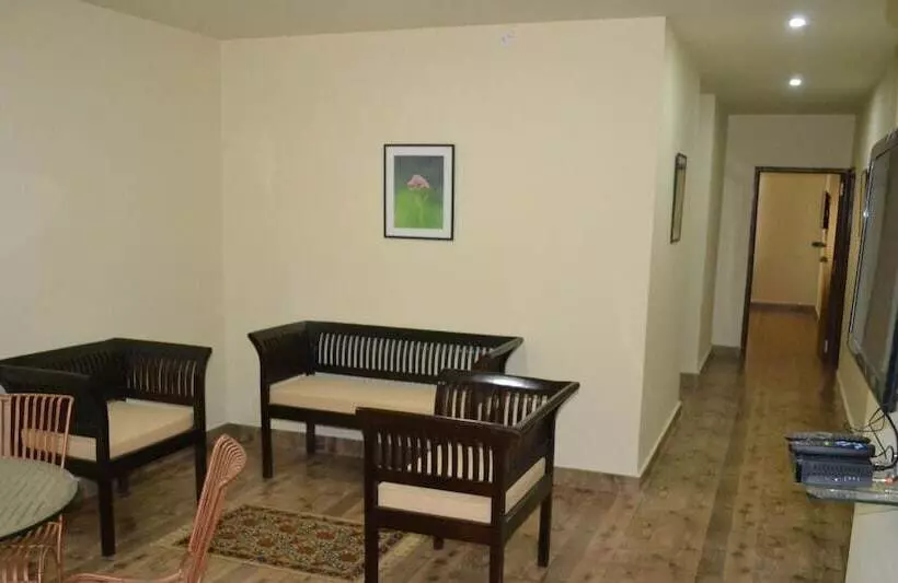 ホテル Manar Suites