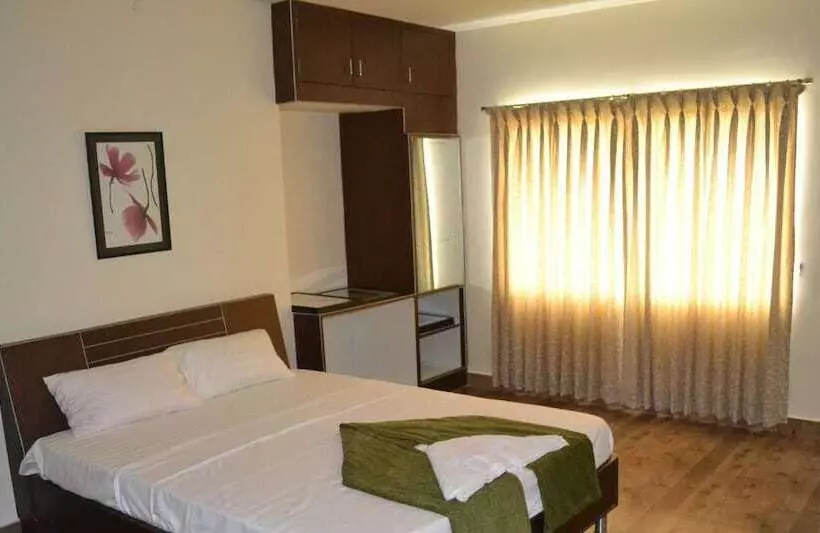 ホテル Manar Suites